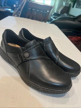 Clarks Caroline Pearl Leather Loafer size 11 women’s